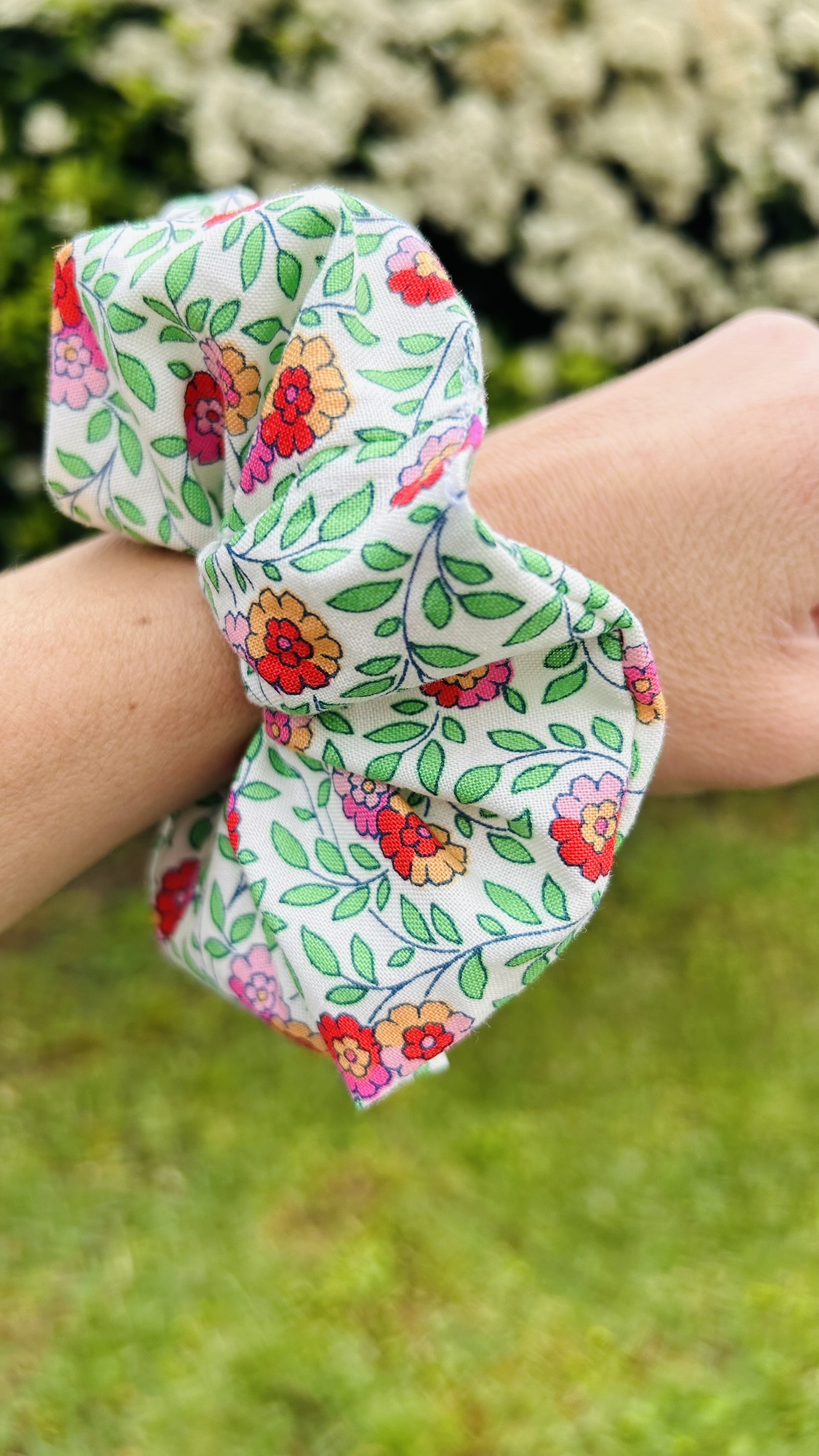 Floral Pattern Scrunchie
