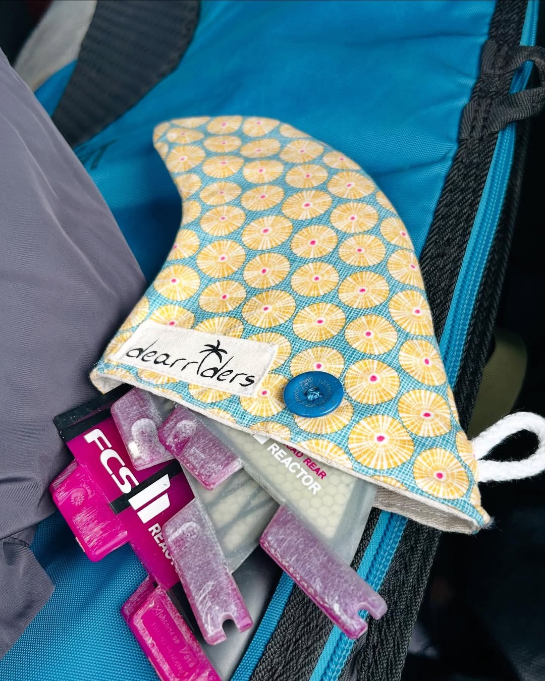 Patterned Surf Fin Case with Fins